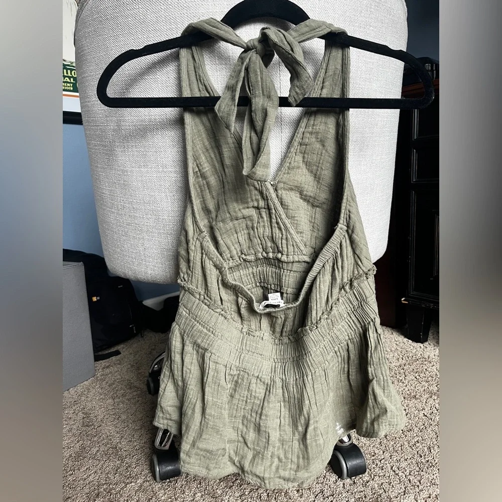 American Eagle Ruffle Tie-Back Halter Tank - Picture 2 of 3